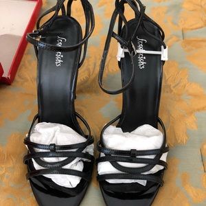 New Fredericks of Hollywood Strappy 👠